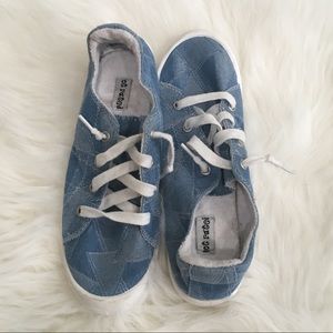 Not Rated blue canvas tennies very trendy & comfy